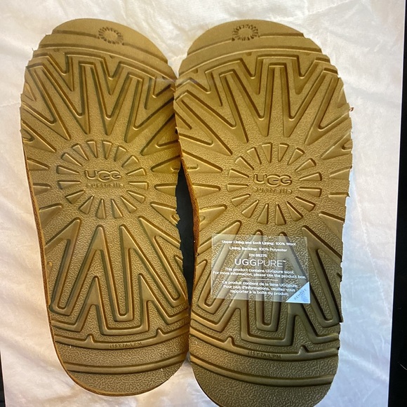 UGG Woman’s  M Neumel tan size 9 boots - Picture 7 of 9